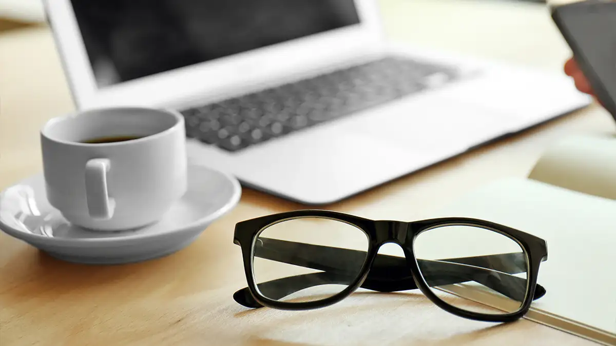 Como Prevenir a Fadiga Ocular no Escritório