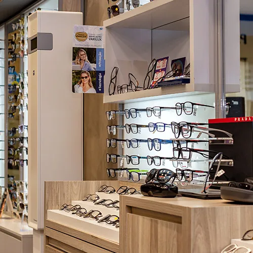 Loja moderna da Opt Óculos